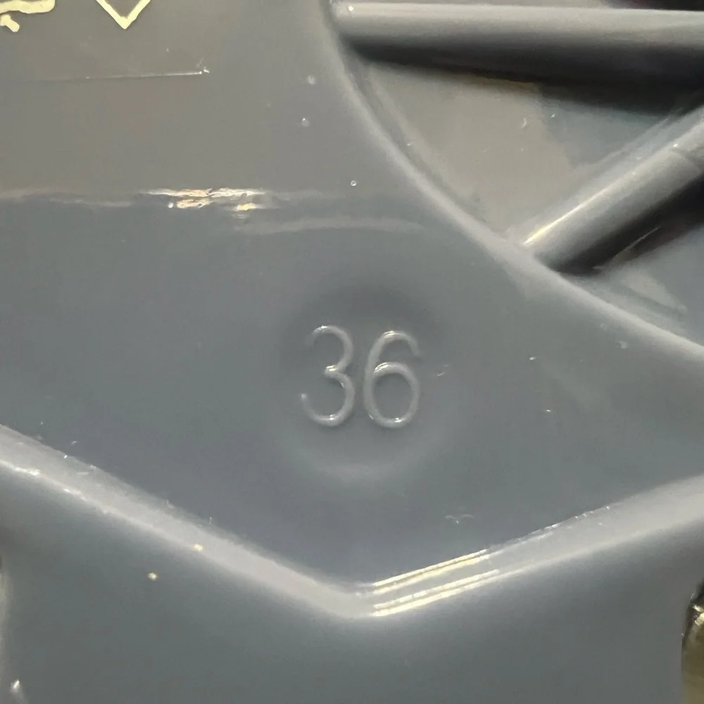 Kurt Geiger London Maddison T-Bar Metallic Silver and Blue Sandals Size 6 NEW - Picture 11 of 14